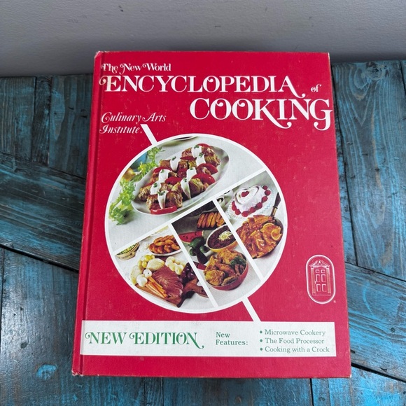Vintage 1979 The New World Encyclopedia of Cooking Recipe Cookbook - Picture 2 of 14